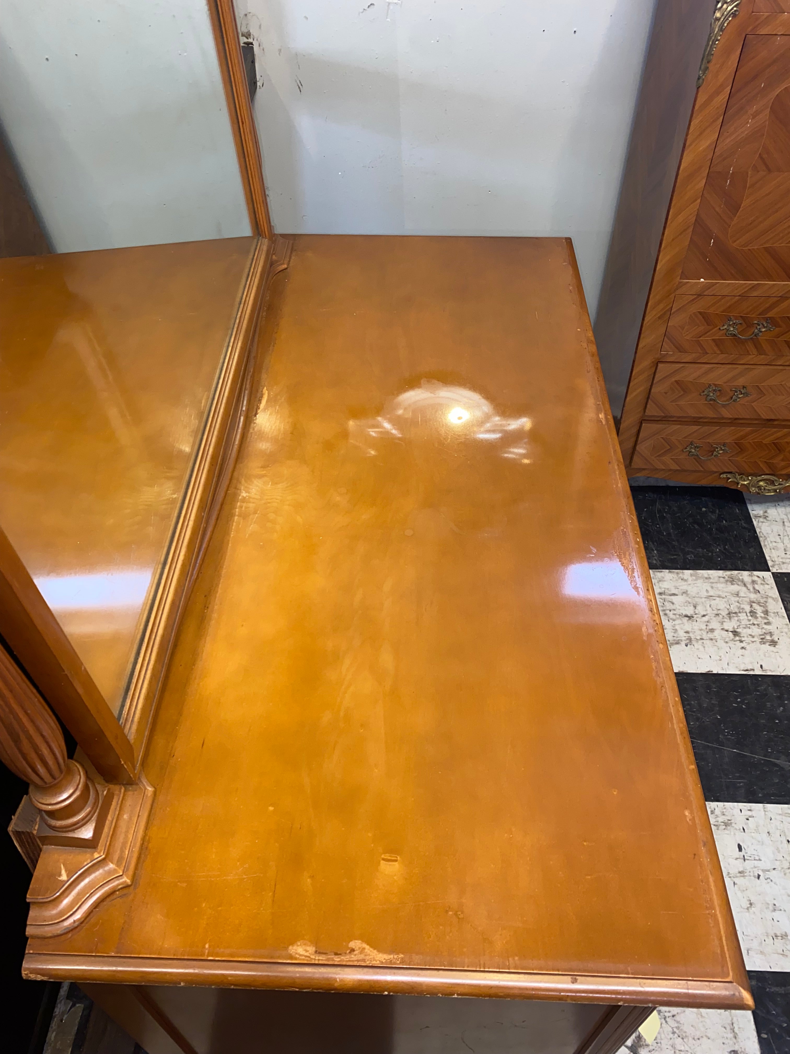 Thomasville Brand American Chest w/ Mirror C. 1960s