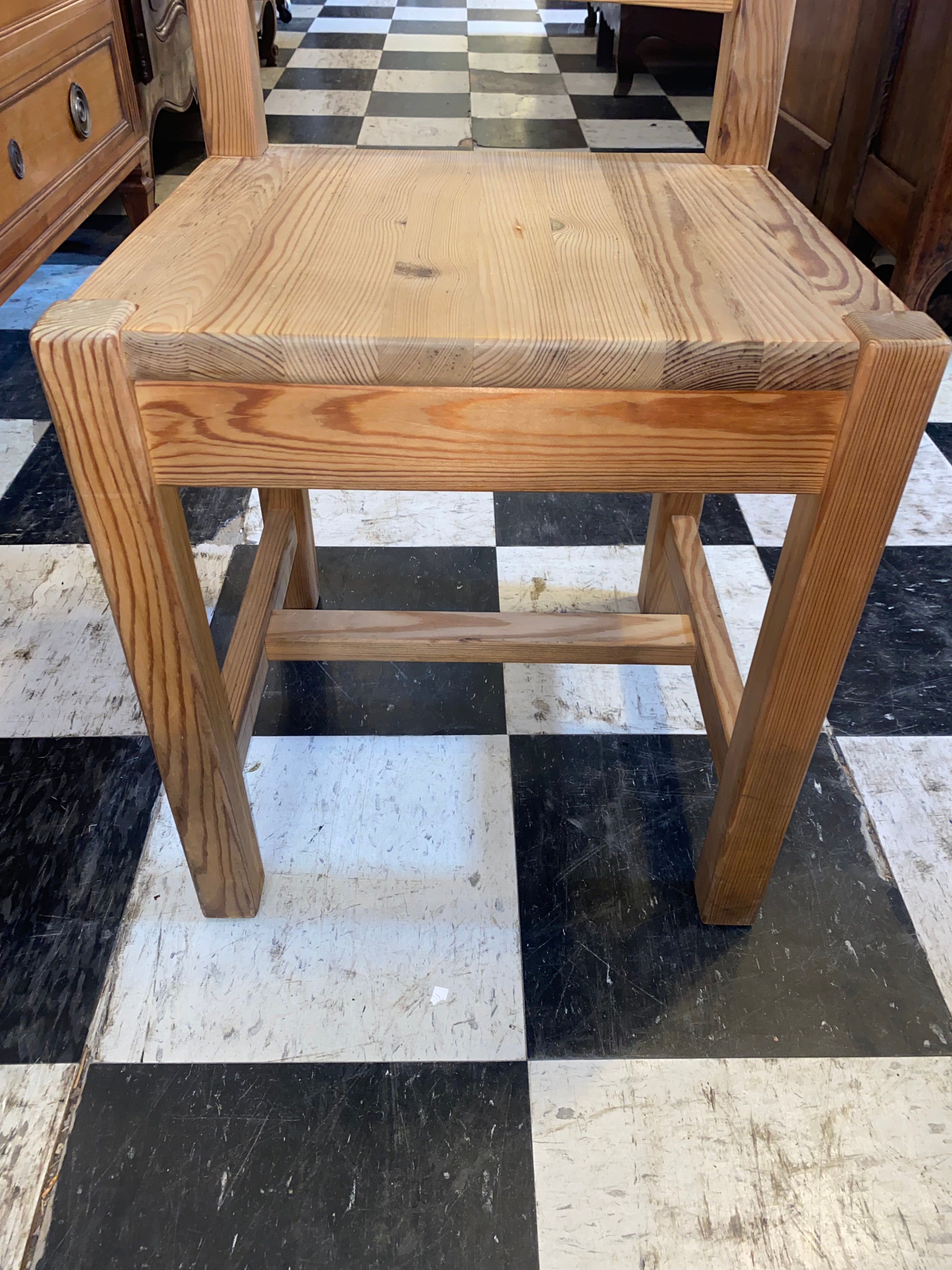 Set of 8 French Pine Ladder Back Dining Chairs C. 1940s