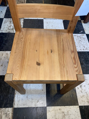 Set of 8 French Pine Ladder Back Dining Chairs C. 1940s