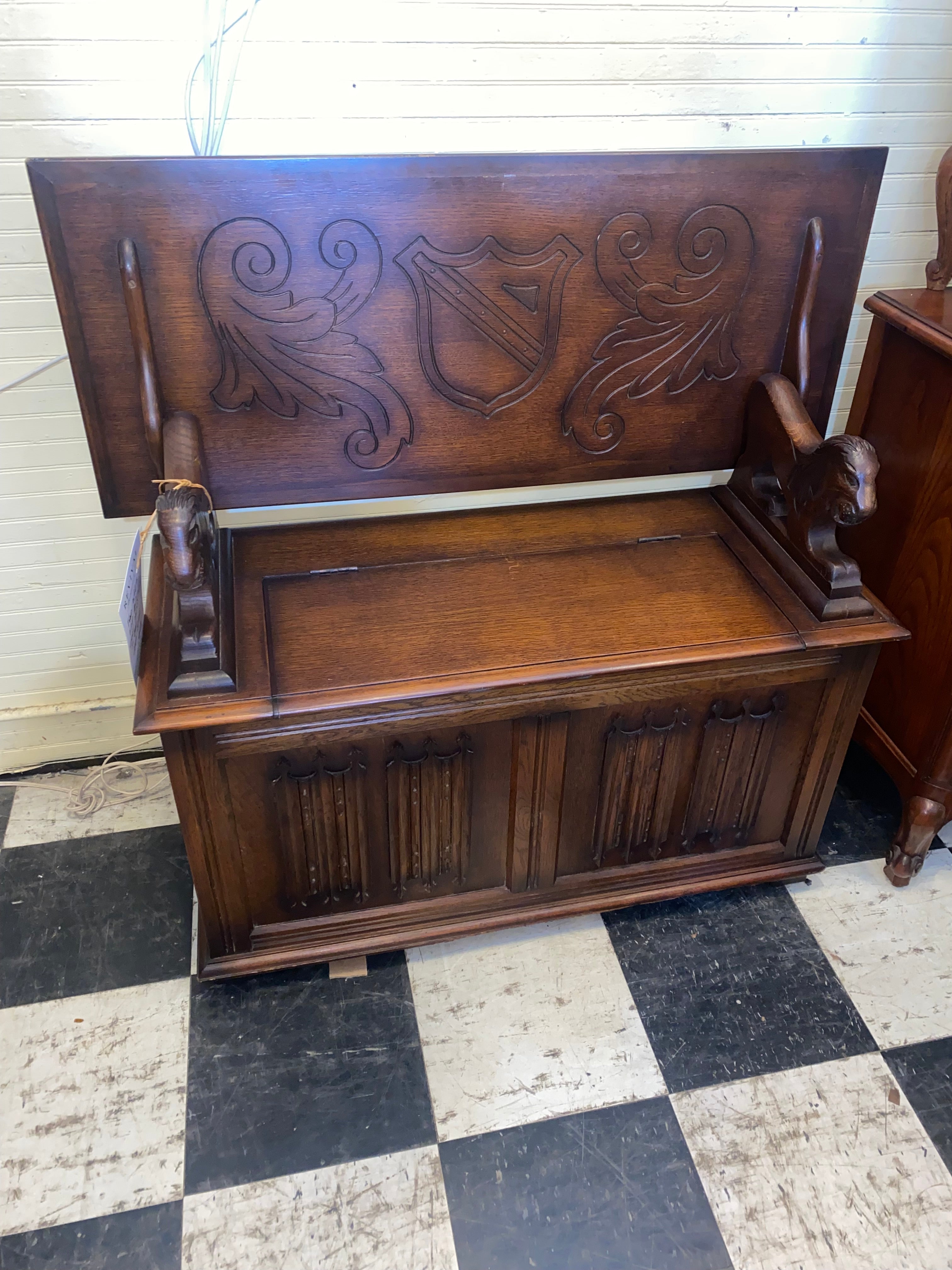 Welsh Flip Top Lift Seat Monks Bench in Oak C. 1940s