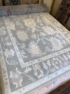 9' x 12' Oushak Rug