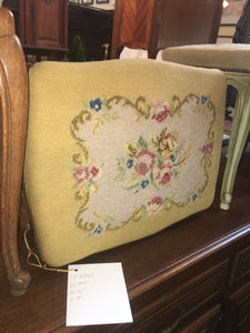 Ottoman/Vanity Seat (Copy)