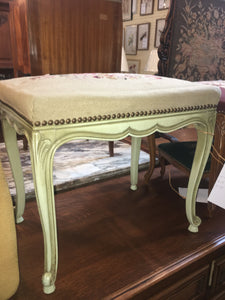 Ottoman/Vanity Seat