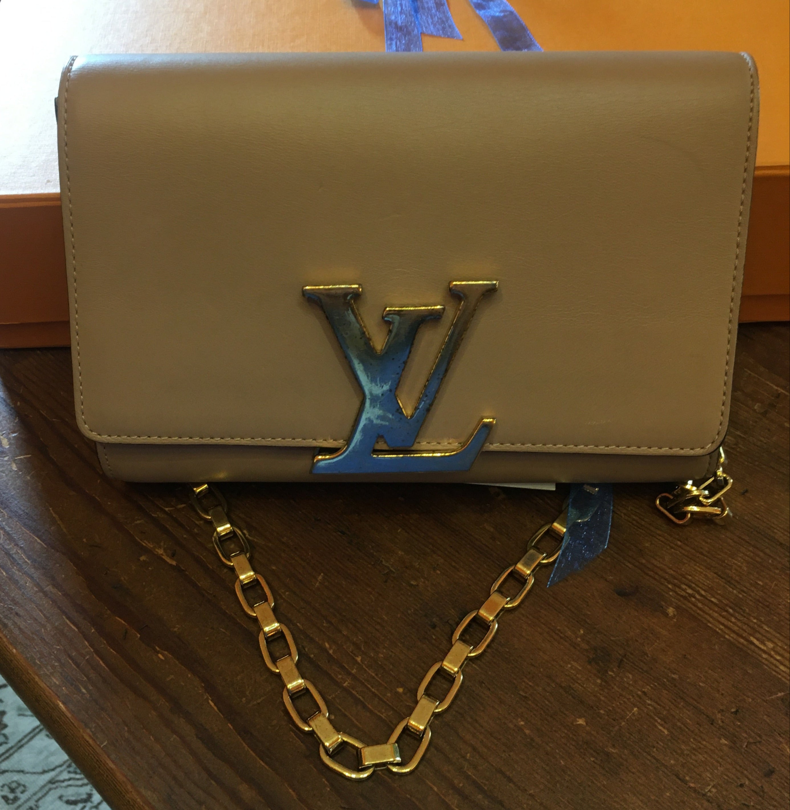 Pochette Louise GM Shoulder Bag