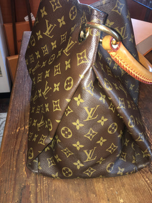 Artsy MM Monogram
