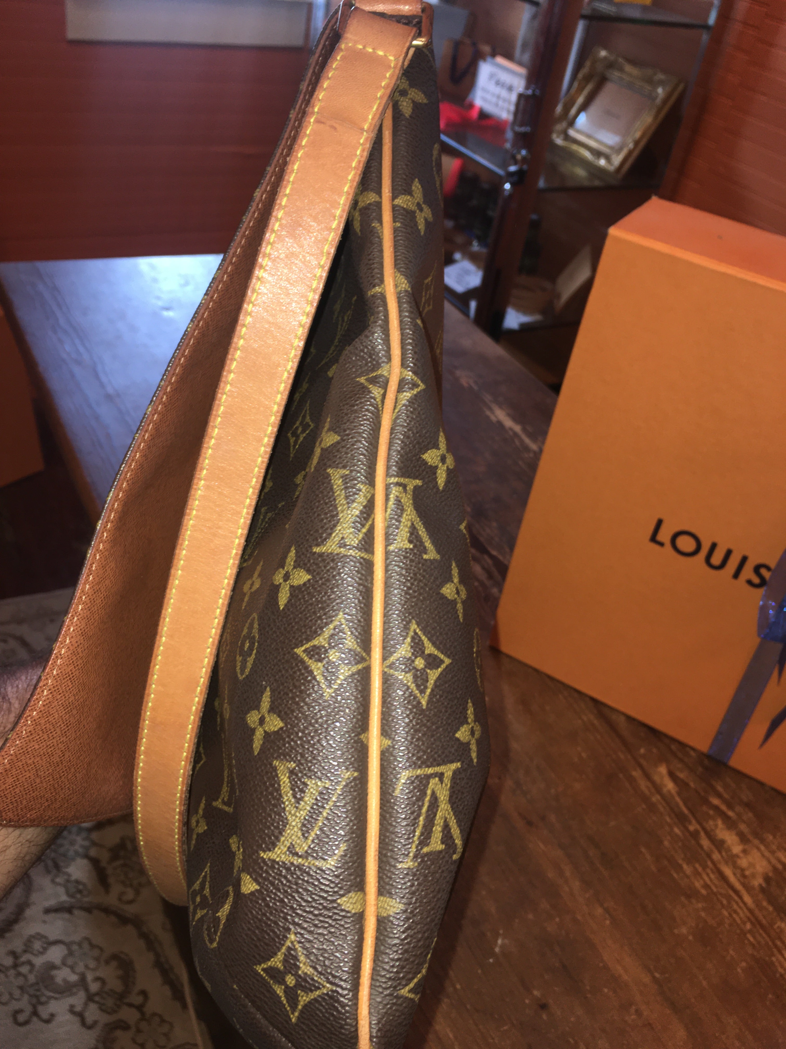 Musette Crossbody