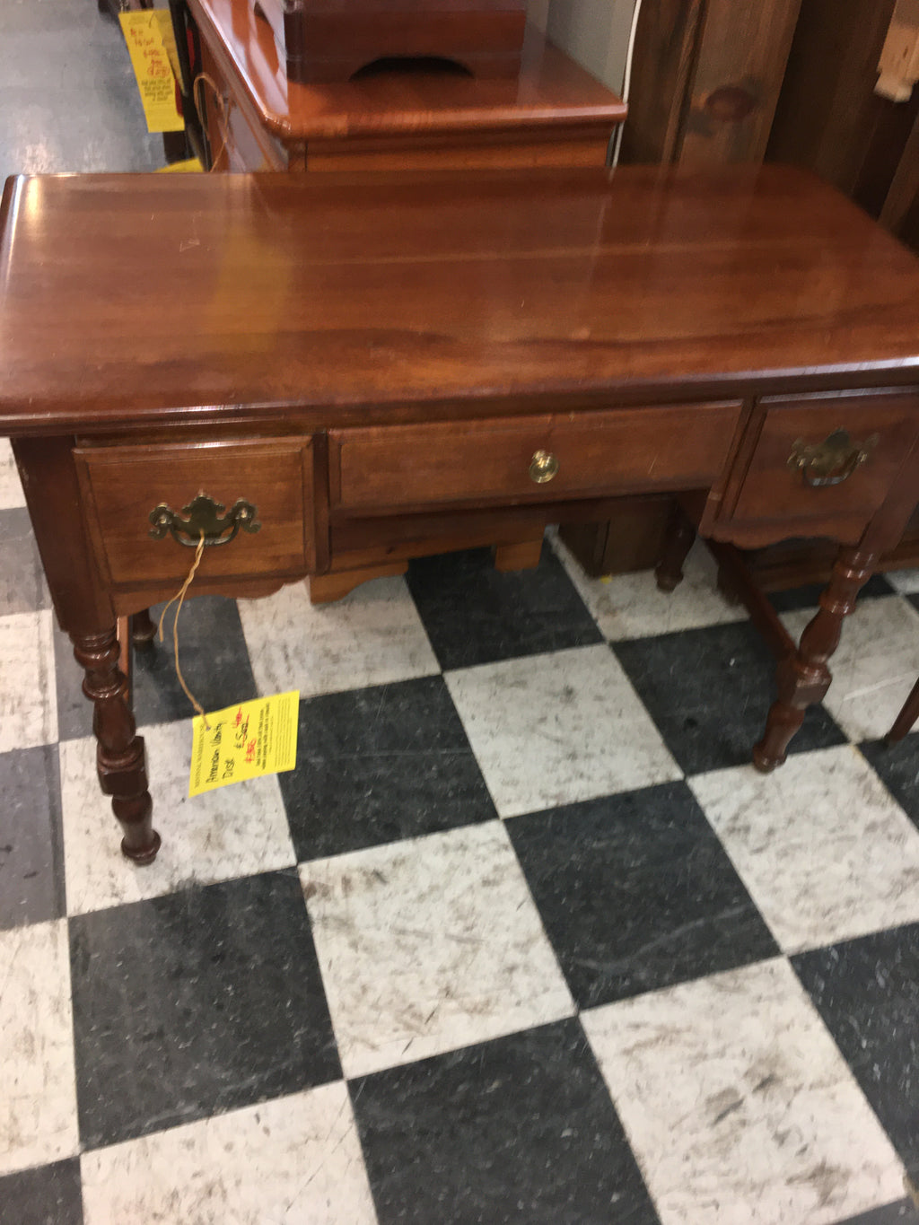 AMERICAN VANITY DESK